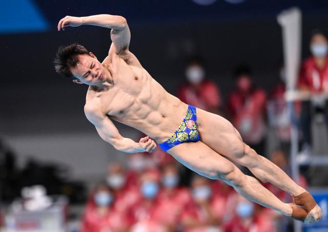 ayx-伤病打不倒他！谢思埸带着钢钉加冕跳板“双冠王”